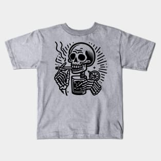 Skeleton smoking and drinking Kids T-Shirt